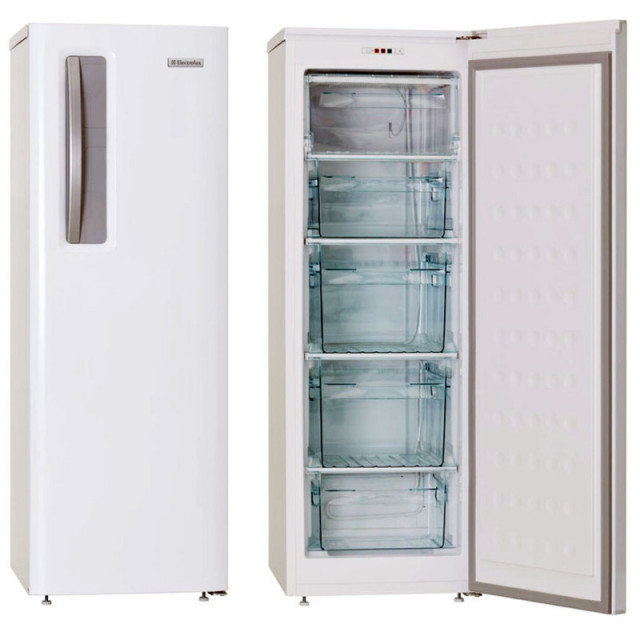 Freezer vertical efup195yamw
